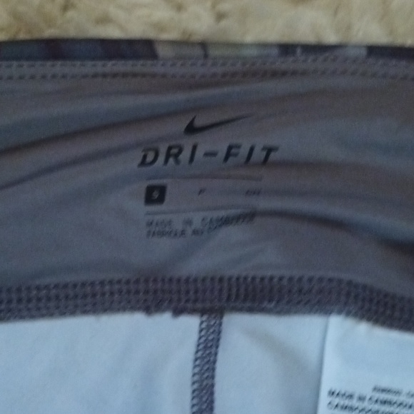 Nike Leggings - Picture 3 of 7